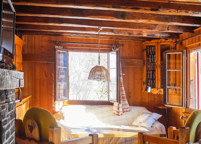 - Charming With View Chalet